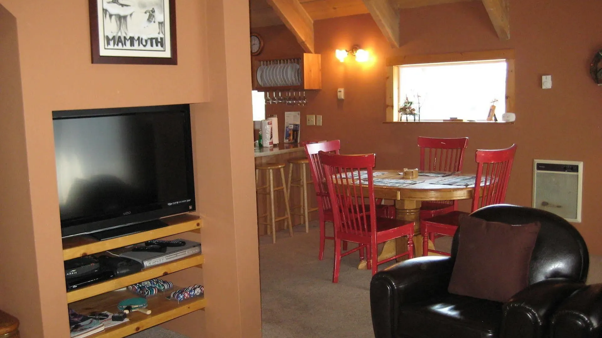 Mammoth View Villas Mammoth Reservation Bureau マンモス・レイクス アパート